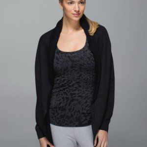 Lululemon Cabin Yogi Wrap Reversible Gray/Black 2